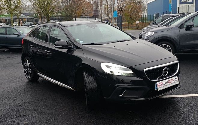 Volvo V40 II CROSS COUNTRY 2.0 D2 120 MOMENTUM BV6 Noir Mtallis de 2017