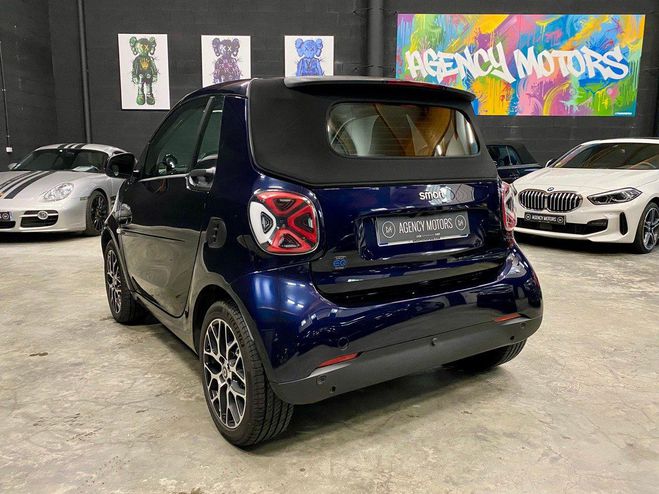 Smart Fortwo Cabriolet EQ 82 ch Prime  299?/ mois su Bleu Marine de 2024