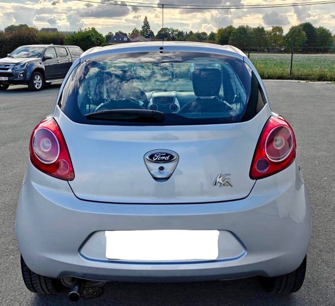 Ford KA 1,2 69CV TITANIUM / CLIM / FACTURE ENTRE Gris Clair de 2010