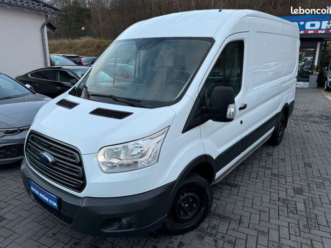 Cliquer pour voir la photo suivante Ford Transit FOURGON 239 HT/mois' L2H2 130ch (TVA Réc Blanc de 2021