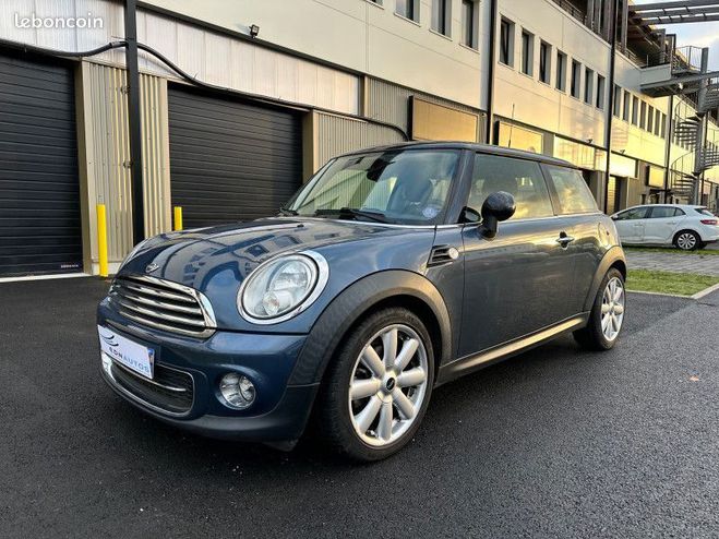 Cliquer pour voir la photo suivante Mini One 1,6l COOPER 122CH BVM6 Bleu de 2012