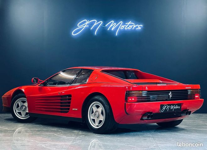 Ferrari Testarossa Entretien  jour Historique complet et l Rouge de 1986