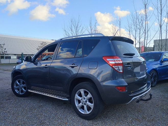 Toyota RAV 4 III 150 D-4D FAP Life 4WD INC. de 2010