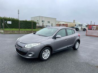  Voir d&eacute;tails -Renault Megane iii 1.5 dci 90 cv garantie 12 mois &agrave; Cercottes (45)