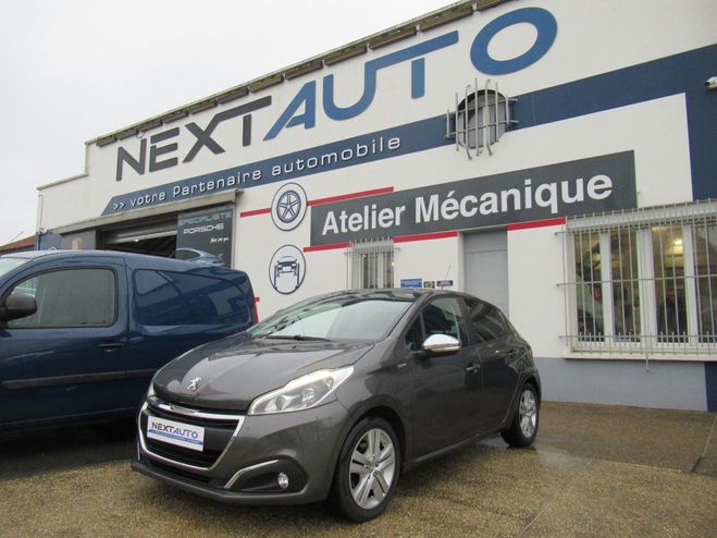 Cliquer pour voir la photo suivante Peugeot 208 1.2 PURETECH 82CH STYLE 5P Gris Fonce de 2017