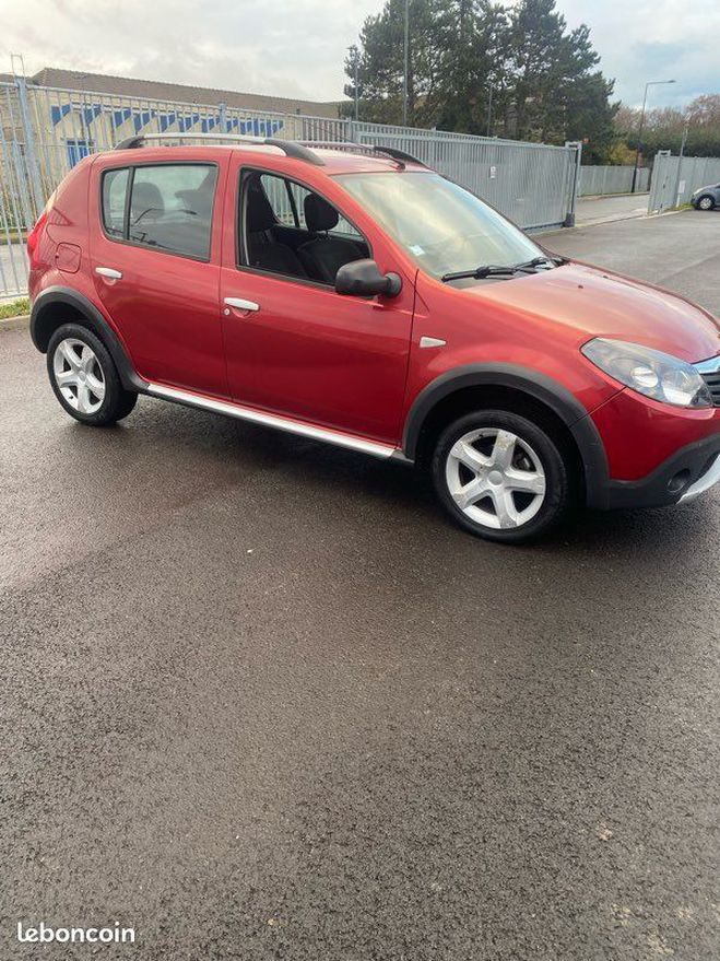 Dacia Sandero Stepway 85000kms Rouge de 2010