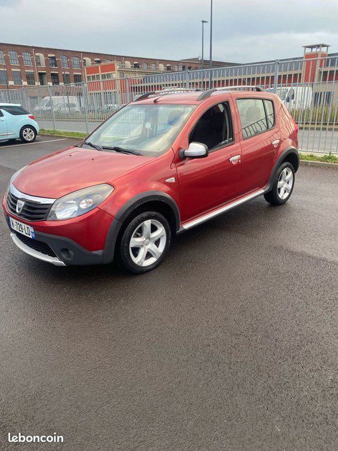 Dacia Sandero Stepway 85000kms Rouge de 2010