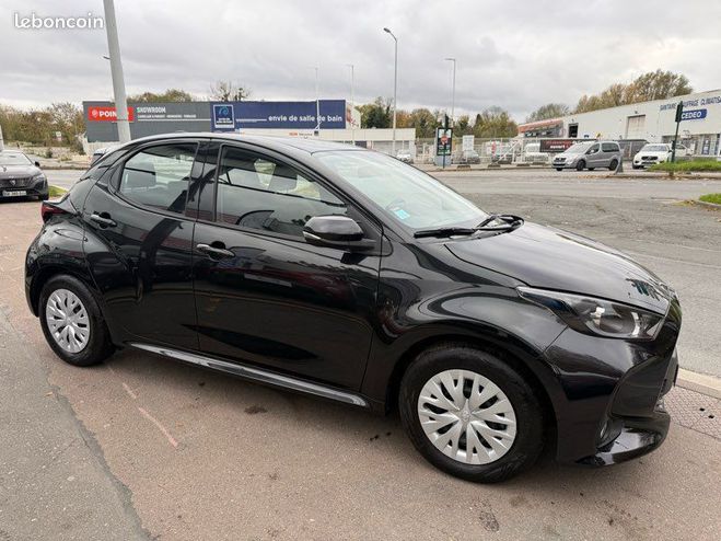 Toyota Yaris 1.5 Hybrid 116ch Dynamic Business 10-202 Noir de 2022