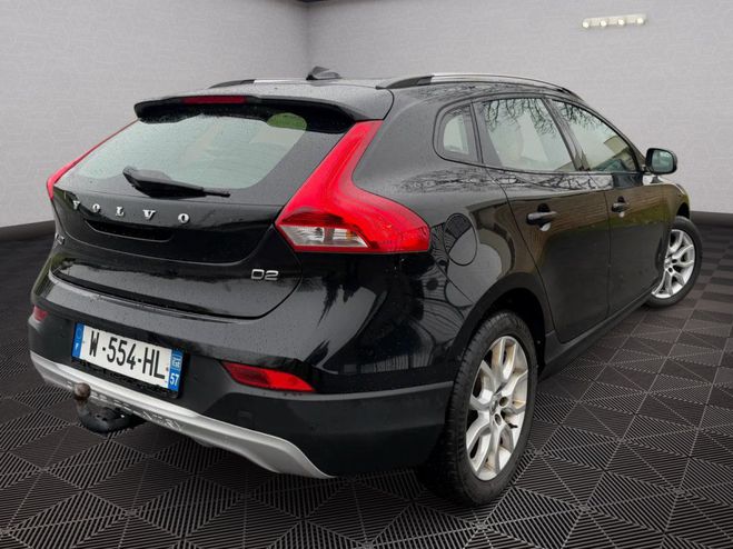 Volvo V40 CROSS COUNTRY 2.0 D2 120 SUMMUM - CUIR L Noir de 2018