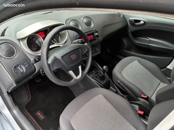 Seat Ibiza iv 1.4 85 style Gris de 2010