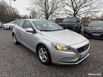  Voir détails -Volvo V40 D2 120 Kinetic à Villeneuve-Saint-Georges (94)