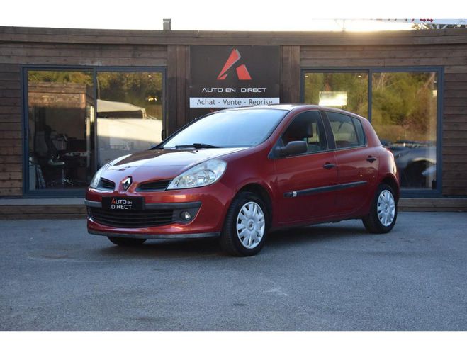 Renault Clio 1.5 dCi - 70 III BERLINE Confort Express ROUGE CLAIR de 2005