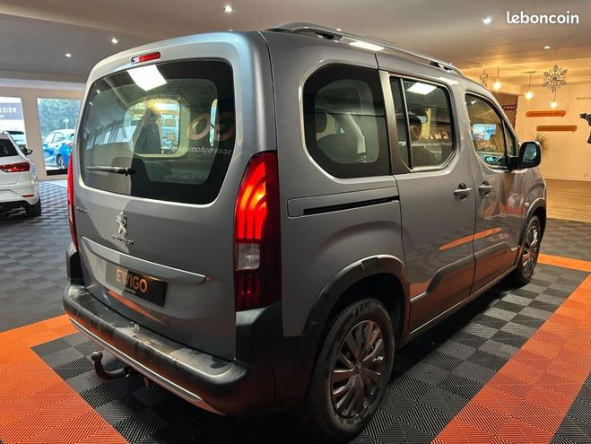Peugeot Rifter COMBI 1.2 110 ALLURE START-STOP + COURRO Gris de 2019