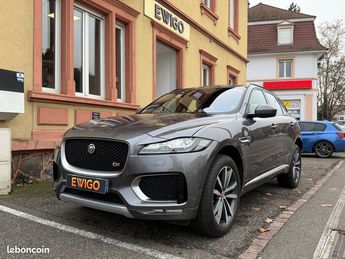 Jaguar F Pace
