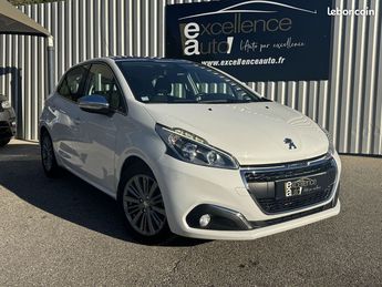  Voir détails -Peugeot 208 1.2 PURETECH 82CH ALLURE 5P à  La Garde (83)
