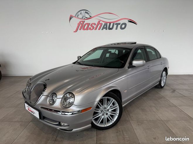 Jaguar S Type II 4.0 i V8 285cv-BVA Gris de 2000