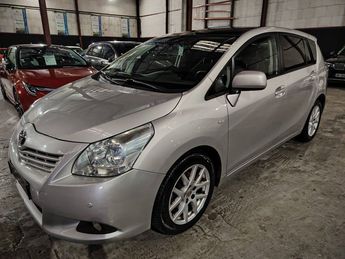  Voir détails -Toyota Verso 2.0 126 D-4D LOUNGE 7PL à Sainte-Genevive-des-Bois (91)