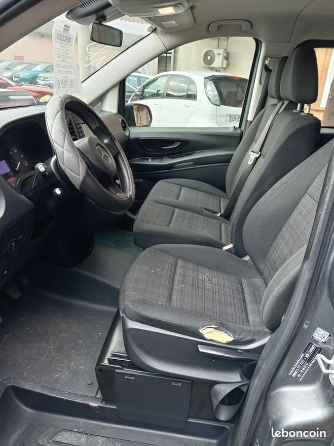 Mercedes Vito 114 CDI 6 Places 136 cv Anne 2015 Gris de 2015