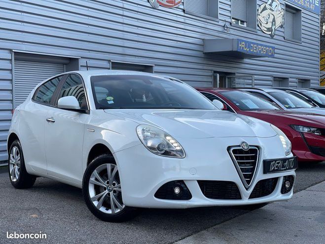 Alfa romeo Giulietta 2.0 JTDm 140ch Distinctive S&S Blanc de 2013