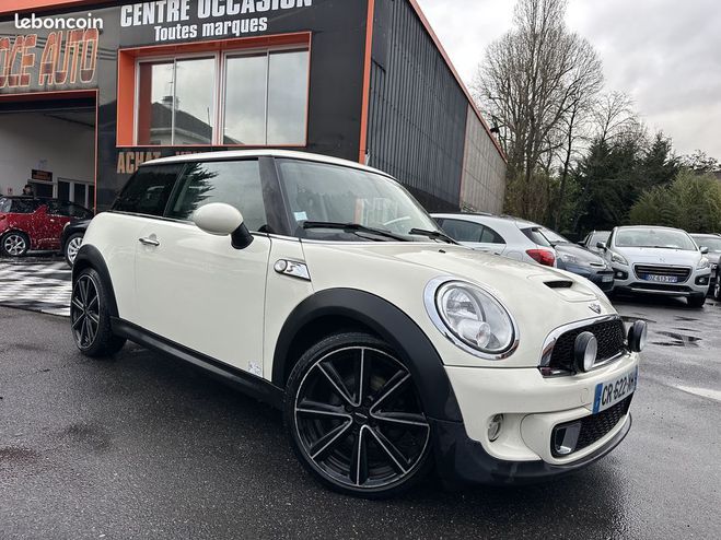Mini One COUPE COOPER SD 143CH Beige de 2013