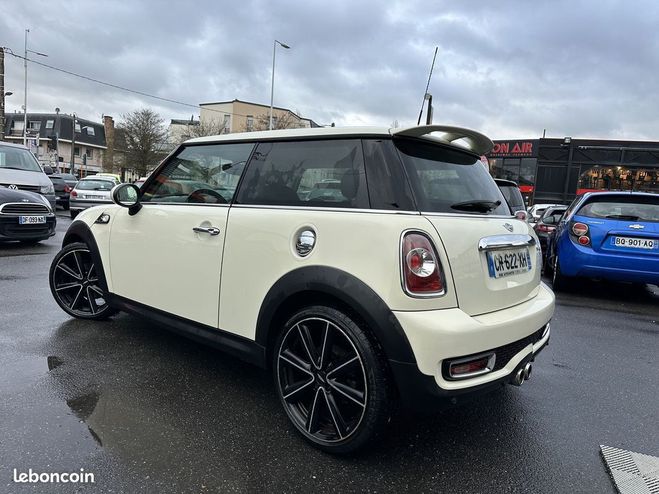 Mini One COUPE COOPER SD 143CH Beige de 2013