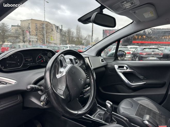 Peugeot 2008 1.6 BLUEHDI 100CH ALLURE Gris de 2016