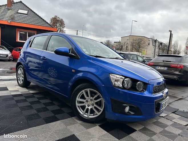 Cliquer pour voir la photo suivante Chevrolet Aveo 1.4 16V LTZ 5P Bleu de 2011