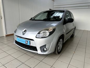  Voir détails -Renault Twingo II 1.2 LEV 16v 115g Authentique à Tonnay-Charente (17)