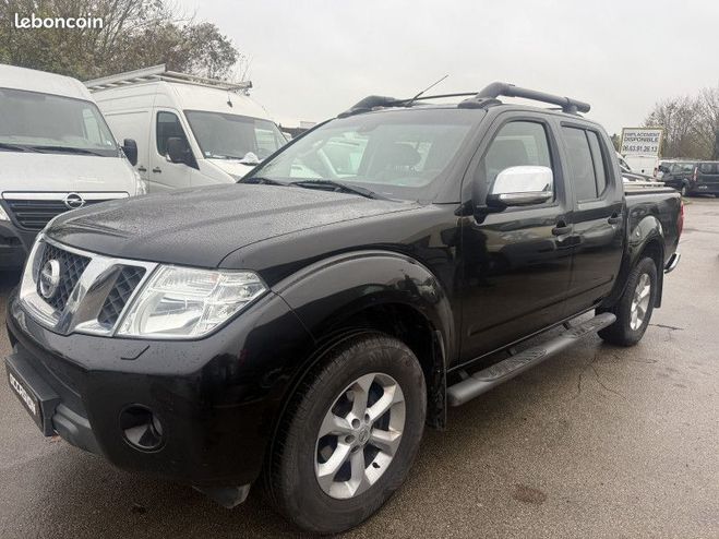 Cliquer pour voir la photo suivante Nissan Navara 2.5 DCI 190CH DOUBLE-CAB LE BVA Noir de 2013