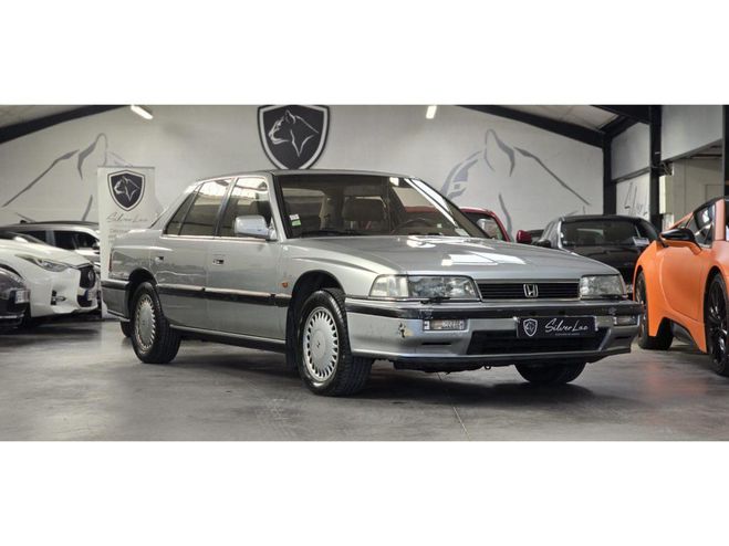 Cliquer pour voir la photo suivante Honda Legend 2.7i - BVA- BERLINE / HISTORIQUE / SORTI GRIS CLAIR de 1989