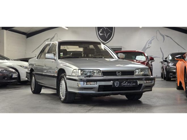 Honda Legend 2.7i - BVA- BERLINE / HISTORIQUE / SORTI GRIS CLAIR de 1989