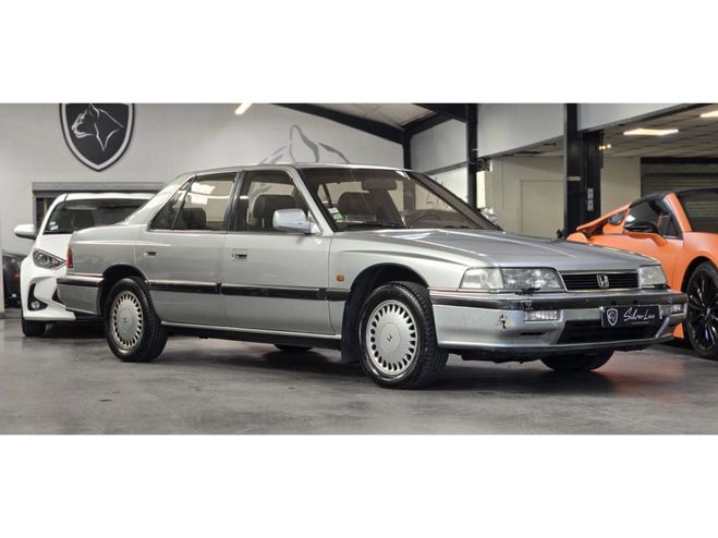 Honda Legend 2.7i - BVA- BERLINE / HISTORIQUE / SORTI GRIS CLAIR de 1989