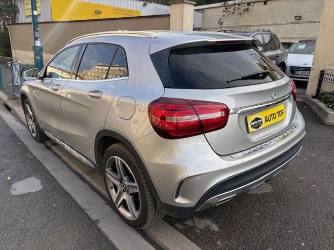 Mercedes Classe GLA 180 D FASCINATION 7G-DCT GRIS de 2017