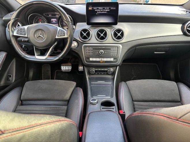 Mercedes Classe GLA 180 D FASCINATION 7G-DCT GRIS de 2017