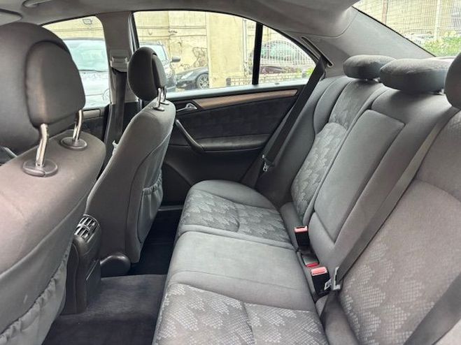 Mercedes Classe C 220 CDI AVANTGARDE BV6 GRIS C de 2001