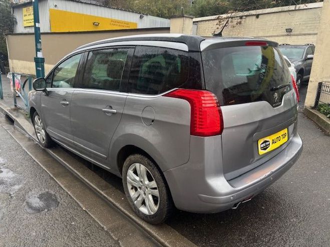 Peugeot 5008 1.6 BLUEHDI 120CH ALLURE S&S EAT6 7PL GRIS C de 2016