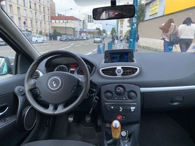 Renault Clio 1.5 DCI 70CH TOMTOM BEIGE de 2009
