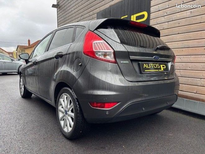 Ford Fiesta vi 1.0 ecoboost 100 s&s titanium 5p Gris de 2016