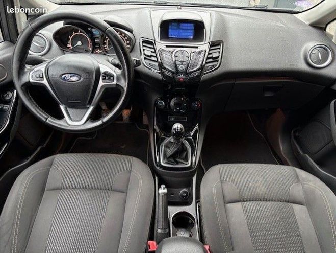 Ford Fiesta vi 1.0 ecoboost 100 s&s titanium 5p Gris de 2016