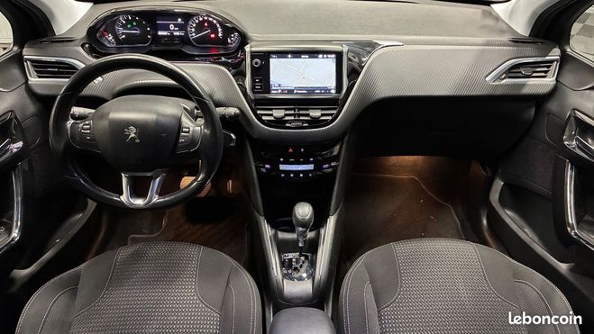 Peugeot 208 generation-i 1.2 puretech 110 allure bus Noir de 2017