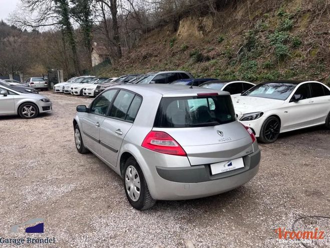 Renault Megane II 1.6i 112cv Gris de 2006