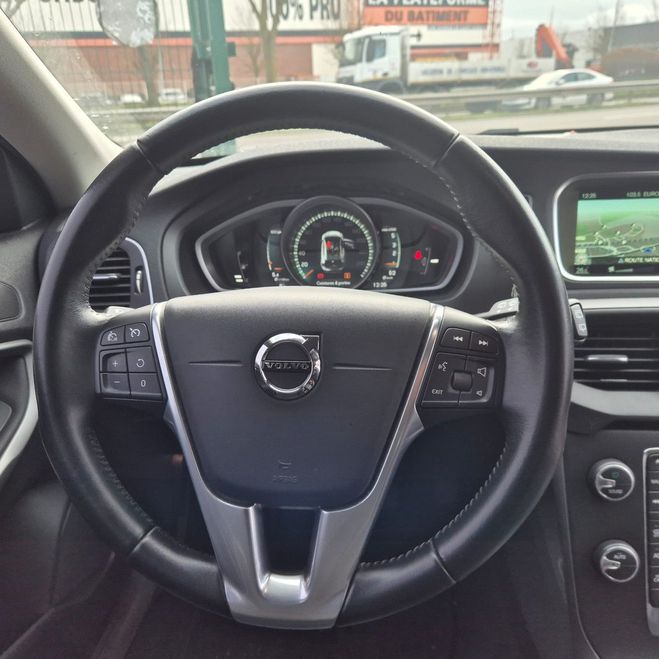 Volvo V40 II (2) 2.0 D2 120 BUSINESS GPS BELLE Noir de 2016