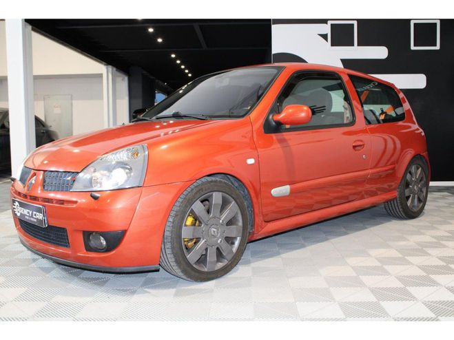Renault Clio RS 2 - 2.0i 16V - 182 ch ORANGE de 2005