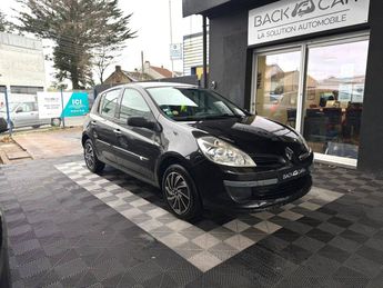  Voir détails -Renault Clio III 1.5 dCi 85 eco2 Extreme Foncee Clim à Nantes (44)