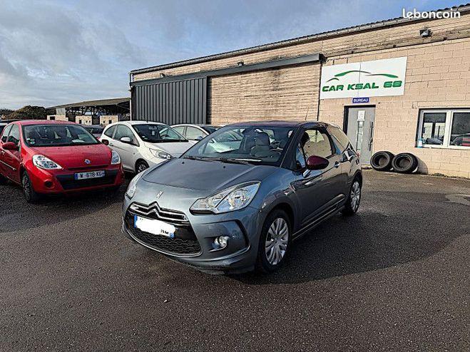 Cliquer pour voir la photo suivante Citroen DS3 1.4 VTI CHIC Gris de 2011