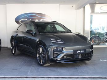  Voir détails -Porsche Macan ELECTRIQUE Turbo 639 ch à  Le Cannet (06)