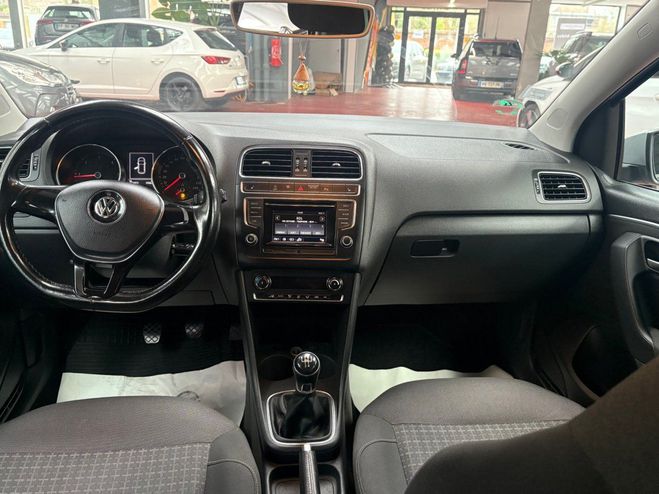 Volkswagen Polo 1.4 TDI BlueMotion - 90 V 6R Carat PHASE Gris de 2017