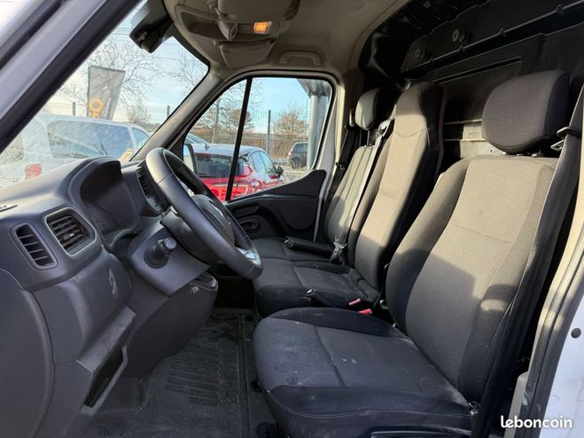Renault Master vu 2.3 bluedci 135 ch confort l2h2 tva r Blanc de 2021