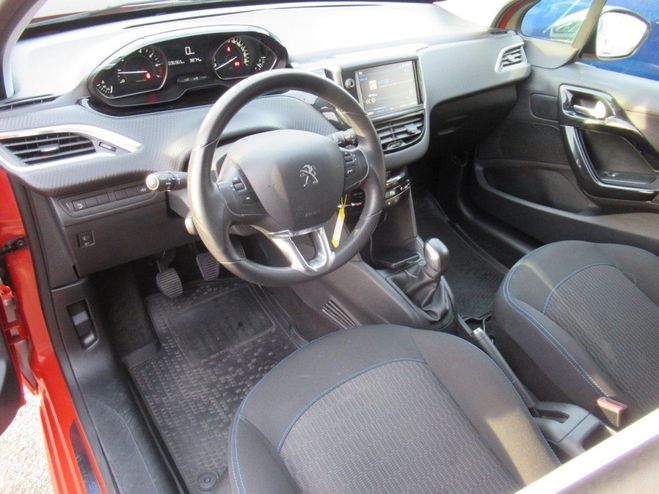 Peugeot 208 1.2 PURETECH 82CH STYLE 5P Orange de 2017