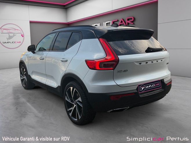 Volvo XC40 hybride rechargeable 262 cv 180+82 ch DC Blanc de 2020